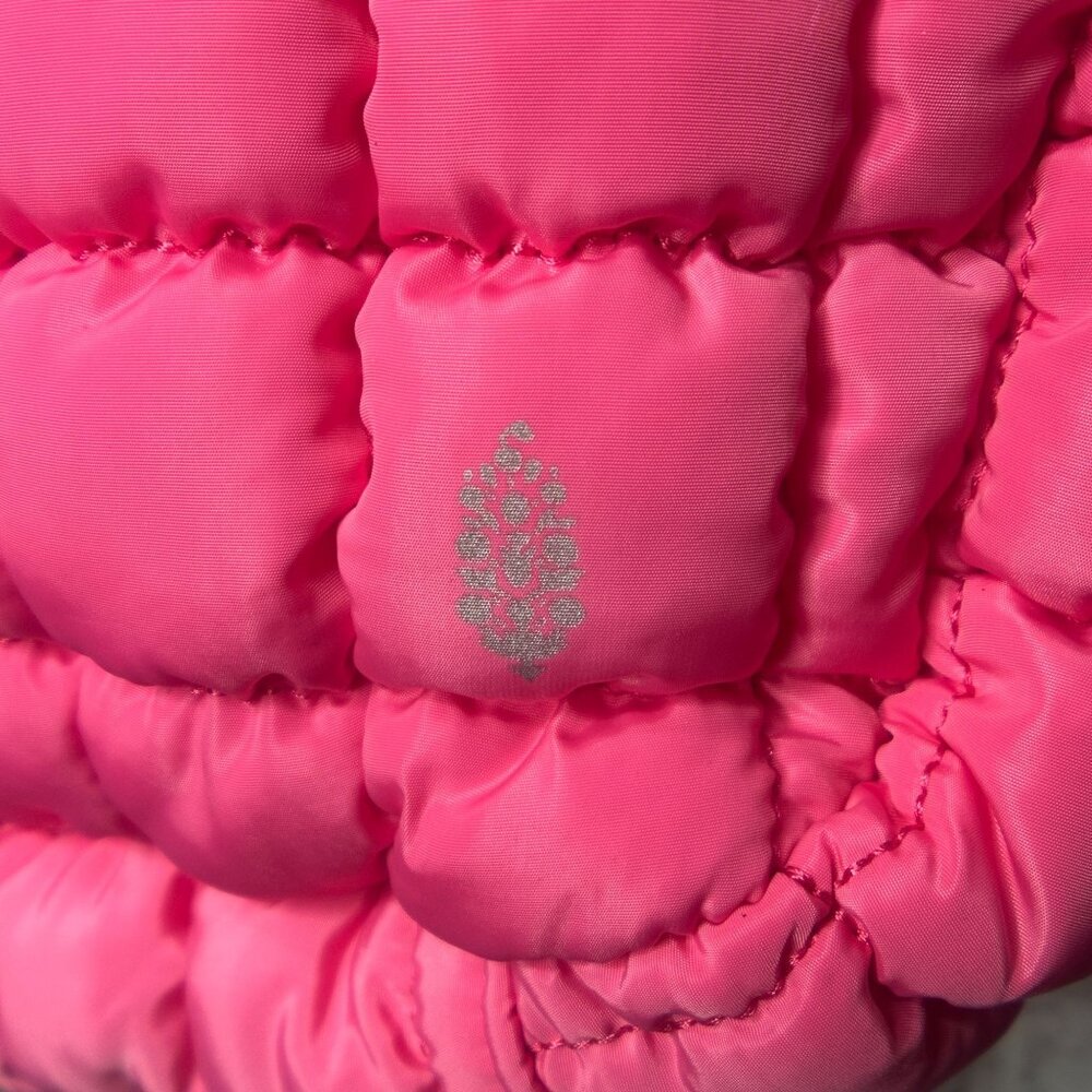 NWT Free People Movement Quilted Carryall Shoulder Bag ONE SIZE (Bubblegum/Pink) - Picture 4 of 16